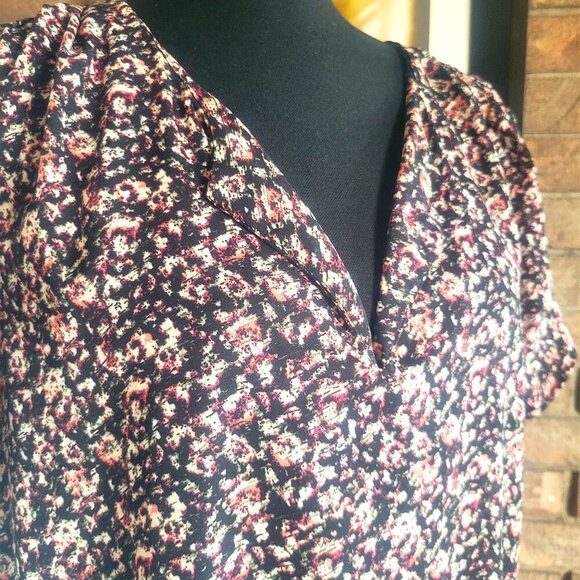 Daniel Rainn Short Pleated Sleeved Black/Red/Pink Floral Blouse - Size M - Picture 2 of 9
